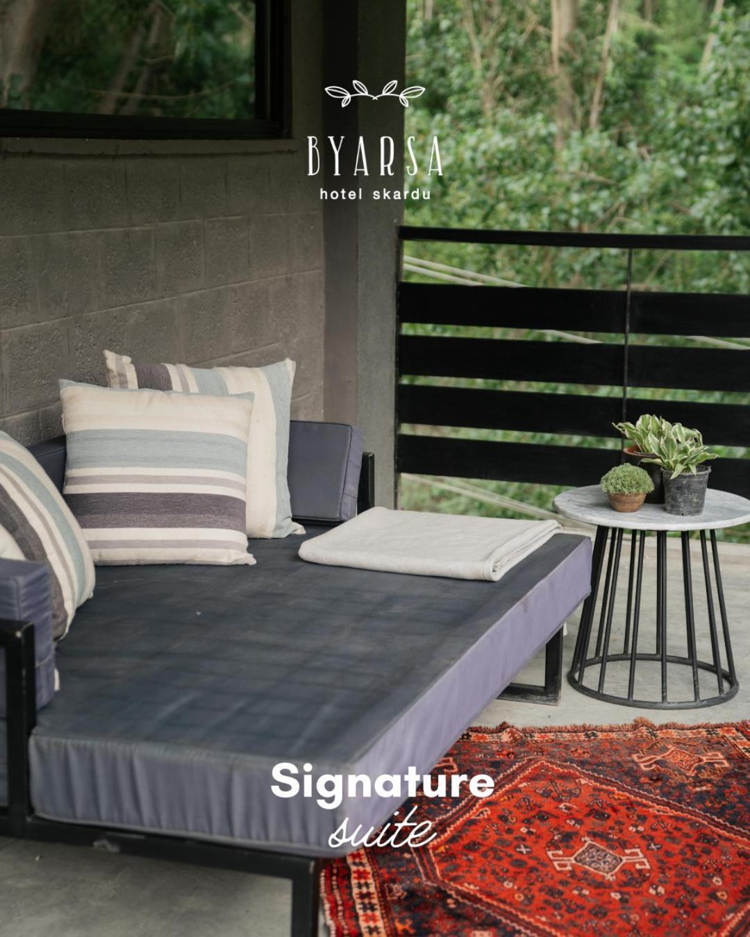 Byarsa Hotel Skardu Ponedas ภายนอก รูปภาพ