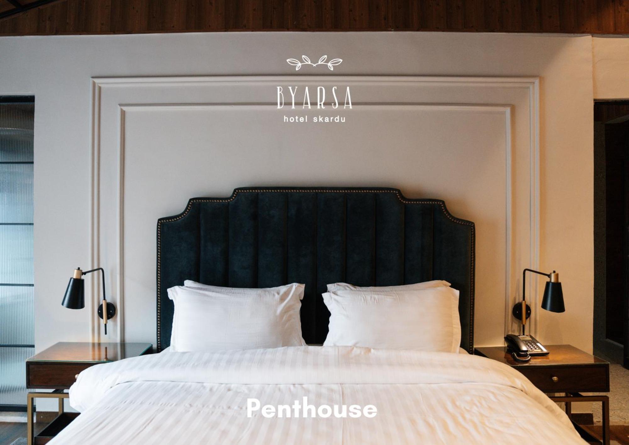 Byarsa Hotel Skardu Ponedas ภายนอก รูปภาพ