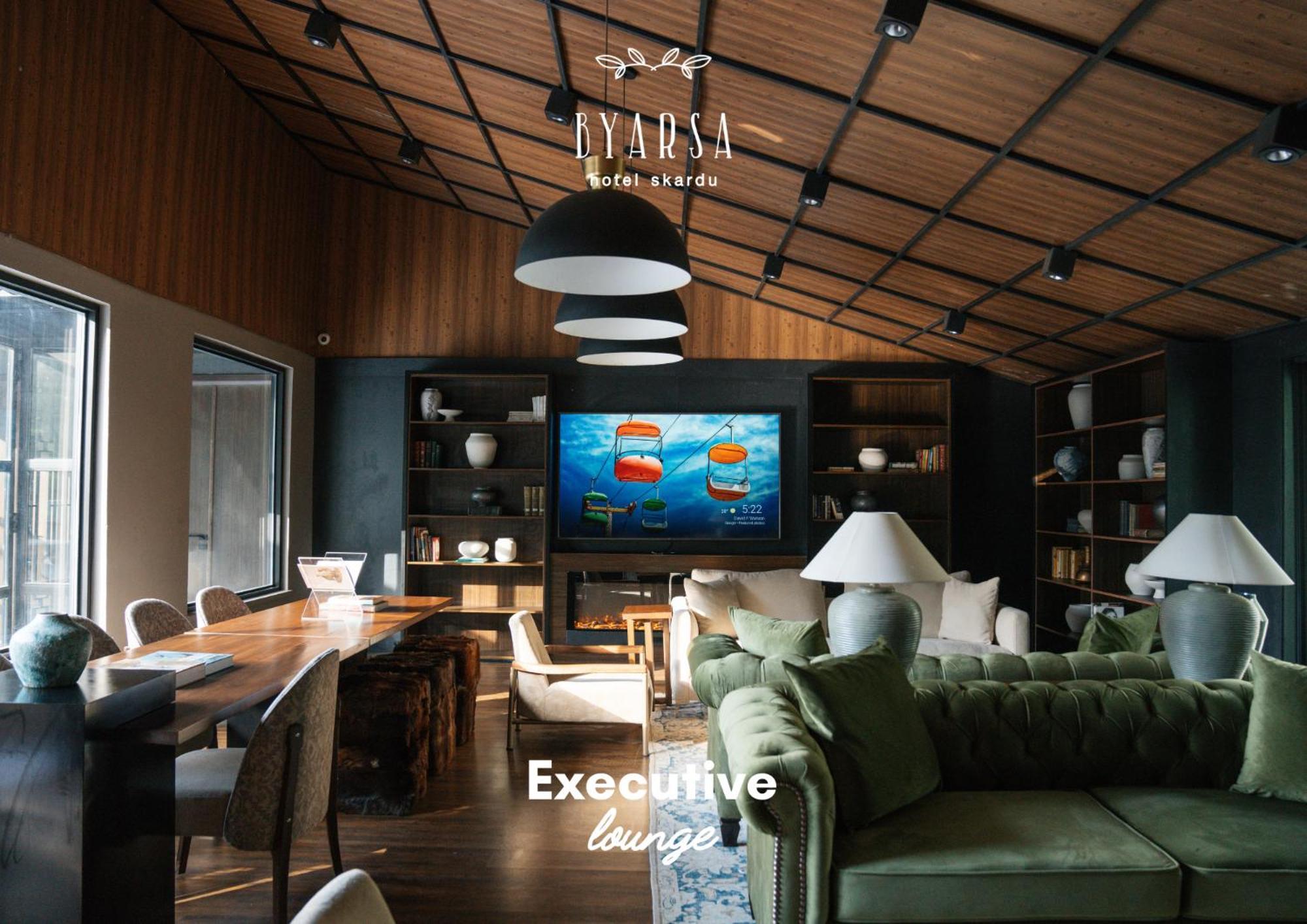 Byarsa Hotel Skardu Ponedas ภายนอก รูปภาพ
